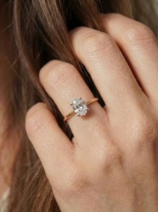 Anillo de Diamante Simulado de Corte Ovalado, Anillo de Compromiso Delicado para Viaje, Anillo de Promesa Plateado - Product Image 3