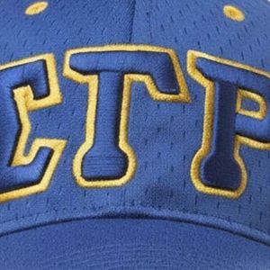 หมวกแก๊ป Custom Sigma Gamma Rho 3 ตัวอักษร แบบ Flexfit ปรับขนาดได้ หมวกเบสบอลปักลายสัญลักษณ์สมาคมนักศึกษากรีก หมวกกีฬา รับผลิตแบบ OEM ODM - Product Image 5