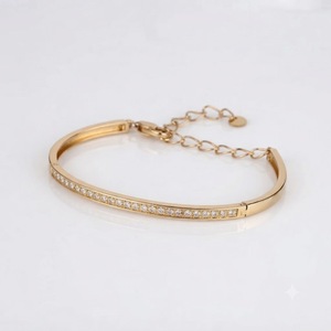 กำไลข้อมือแฟชั่น ได้รับการรับรองจาก IGI น้ำหนัก 0.43 กะรัต ทองคำขาว 14K กำไลแบบปรับได้ ดีไซน์โซ่แบบสเตชั่น ประดับเพชรทรงกลมจากแล็บ - Product Image 3