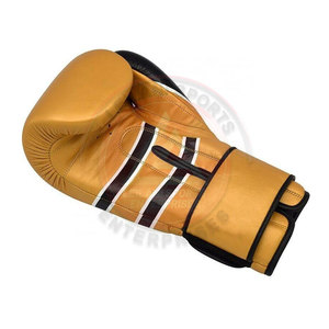 Équipement de boxe en cuir véritable réglable et respirant, neuf, pour entraînement professionnel, avec gants de boxe. - Product Image 4