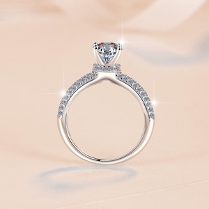Bague de fiançailles en diamant rond brillant la plus vendue, élégante bague de mariage pour femme, disponible au meilleur prix - Product Image 4