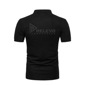 Polo à manches courtes noir pour homme Relevo Industries avec logo imprimé au dos, coupe classique pour homme - Product Image 3