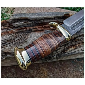 Cuchillo Bowie Hecho a Mano de Acero D2 con Mango de Cuero, Guardacuchillo de Latón y Funda de Cuero Fino, Cuchillo Vikingo, Cuchillo para Exteriores - Product Image 5