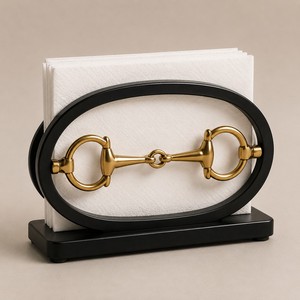 Porta Servilletas Metálico Inspirado en el Equino con Detalles de Brida de Caballo, Marco Curvo, Acabado Plateado Cepillado, Base Estable y Funcional - Product Image 3