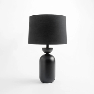 Lámpara de Mesa Metálica Midnight Capsule con Pantalla de Lino Negro, Acabado Mate, Base Estable, Iluminación Ambiental Suave - Product Image 2