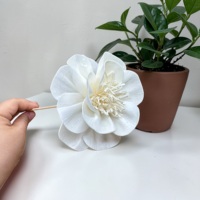 VADEE Kerajinan Tangan Bunga Kayu Sola Camellia Putih Tunggal Berkelanjutan Ukuran 8.5 CM Model Batang Serat Tanaman Sesbania VDXXX-077