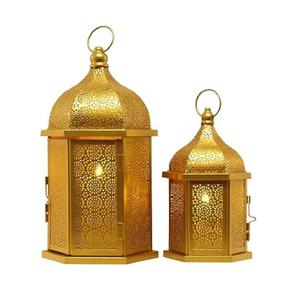 Faroles Marroquíes Dorados de Diseño Perfecto, Estilo Vintage, Hierro Resistente, Ecológicos, Personalizables, con Grabado a Mano - Product Image 1