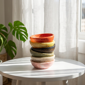 Bol en résine polie empilable, léger, motif marbré multicolore, vaisselle de luxe moderne pour salades et plats, bols de service pour la maison - Product Image 1