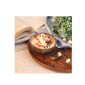 Bougie en Coque de Noix de Coco Sûre et Écologique, Meilleure Vente 2026, Cire de Soja Végétale Pure, Idéale pour l'Aromathérapie Domestique et la Décoration de Fêtes, Fournisseur Direct - Product Image 1