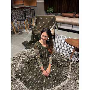 Mono de fiesta de estilo elegante de diseñador Nuevo traje Anarkali para ropa de noche elegante - Product Image 4