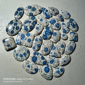 Cabochons de pierres précieuses en turquoise naturelle polie à la main, évalués par des tiers, formes variées, 20-45mm, 6-10g, Aamna Gems – Étonnant et exceptionnel - Product Image 2