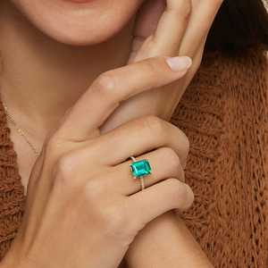 แหวนหมั้นเพชรเพาะเลี้ยงทรงธรรมชาติ ดีไซน์ทันสมัย แหวนแต่งงานเพชรเพาะเลี้ยง ทองคำแท้ - Product Image 2