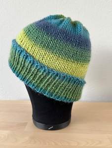 Nouveau bonnet d'hiver en fourrure longue tie-dye pour femme, bonnet en peluche avec lettre C, bonnet tricoté chaud - Product Image 4
