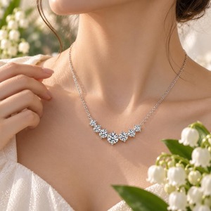 Collar de Diamantes Moissanite de Alta Calidad, Elegante Joyería con Colgante para Mujer, para Bodas, Compromisos, Ceremonias y Fiestas - Product Image 3