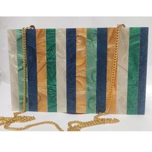 Pochette de soirée en résine, sac à main au design unique, nouveau sac multicolore en résine pour femmes, disponible au meilleur prix - Product Image 1