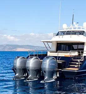 Catamarán Deportivo de Aluminio Soldado de Lujo Personalizado UBI 1012 de 10 m con Motor Fuera de Borda de 350 HP para Crucero, Transporte, Paseo por el Río y Ocio - Product Image 6