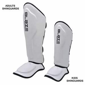 Ensemble de protège-tibias personnalisés pour enfants et adultes, pour MMA, kickboxing, Muay Thai, entraînement et combat, pour enfants, Blaze Fight Wear. - Product Image 1
