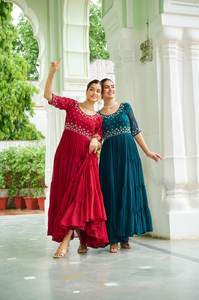 Vestido de Algodón Moderno y Popular con Dupatta para Ceremonias, Eventos Corporativos, Bodas y Regalos, Disponible para la Venta - Product Image 2