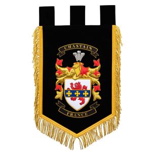 Banderola de Escudo de Armas de Primera Calidad en Hilo Dorado con Flecos, Escudo Familiar Personalizado en Venta, Insignia de Tela Bordada a Mano - Product Image 1