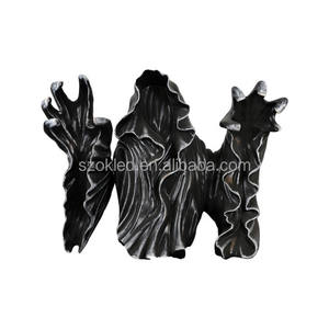 Capa de fantasma, hebilla de metal, Caballero envuelto en Coocon, Escudo de cometa metálico, esqueleto con linterna, rana de árbol de terror, fantasma, bruja, Niña - Product Image 1