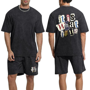 Conjunto de 2 Piezas para Hombre, Camiseta de Manga Corta con Estampado Gráfico Vintage y Pantalones Cortos con Cordón - Product Image 4