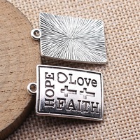 Breloque Cœur Croix en Alliage de Zinc Argent Vieilli 30x19mm avec Motifs Espoir, Foi, Amour pour Décoration de Marque-page de Bible