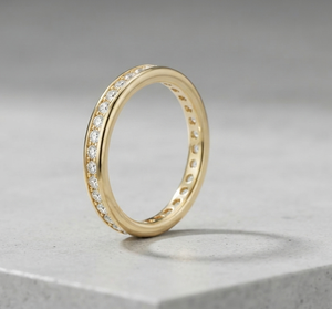 Anillo de Eternidad con Moissanita Chapado en Oro, Corte Redondo, Estilo Diamante, Joyería de Boda, Regalo - Product Image 1
