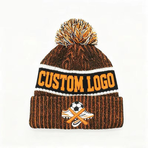 Bonnet ajustable personnalisé avec pompon, unisexe, pour adulte, motif football brodé, tricoté, chaud, idéal pour l'hiver et les voyages - Product Image 2