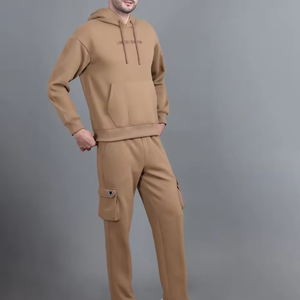 Chándal deportivo al por mayor con impresión digital, chándal personalizado con capucha para correr, chándal de calle. - Product Image 4