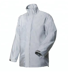 Veste de pluie personnalisée pour hommes, vente en gros, en polyester, avec capuche, imperméable et respirante, avec support de logo - Product Image 2