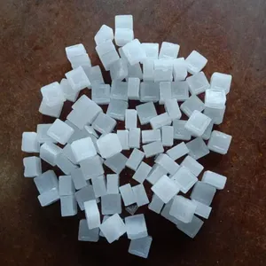 Bloques de Alcanfor Blanco Cristalino, Tabletas Probadas en Laboratorio, Alta Volatilidad para una Vaporización Rápida, Exportador de Artículos para Pooja - Product Image 5