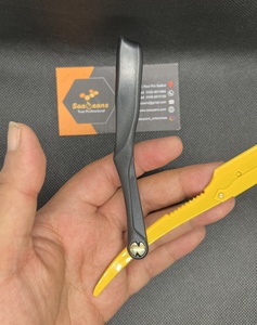 Professional Barber Straight <b>Razor</b> with Replaceable Blade Holder Stainless Steel Blade Premium Plastic Handle <b>for</b> <b>Men</b> - Product Image 4