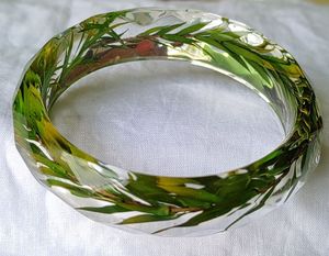 Minimalist <b>Clear</b> <b>Resin</b> Bangle Bracelet Contemporary Fashion Jewelry Elegant Everyday Wear For Modern Women - Product Image 6