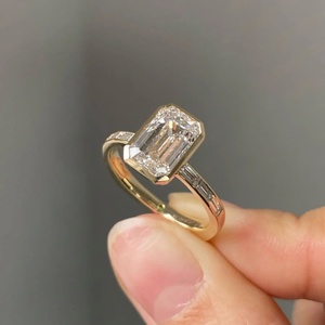 ชุดฝาแหวนหมั้นเพชรโมอิส925าไนต์ตัดมรกตแหวนแต่งงานเงินแท้แบบก้านข้างสำหรับตัดแหวนครบรอบแบบยุโรป - Product Image 2