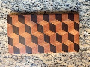 Tabla de Cortar de Madera Artesanal de la Mejor Calidad, Hecha con Madera Dura Natural para Cortar, Picar y Servir, Disponible para la Venta - Product Image 4