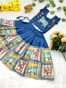 Ensemble de Lehenga et Blouse pour Enfants en Chinon de Qualité Supérieure avec Motif Imprimé et Broderie Magham – Fournisseur Grossiste Indien - Product Image 2