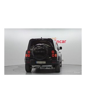 Land Rover Defender 110 D300 HSE 2023/1 con Caja de Cambios Automática, Volante a la Izquierda, Combustible Diésel, Cámara Trasera - 48,522 km - Product Image 4