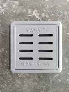 Couvercle de caniveau carré en fibre de verre DMC 12x12 pouces, perforé, avec grille en plastique gris pour allée de stationnement - Product Image 5