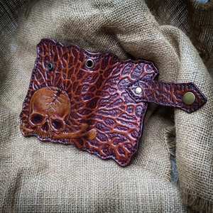 Nouveau Portefeuille Bifold en Cuir Véritable 100% avec Bouton Pression, Motif Crâne Sculpté à la Main, Tendance 2026, pour Plusieurs Cartes - Product Image 2