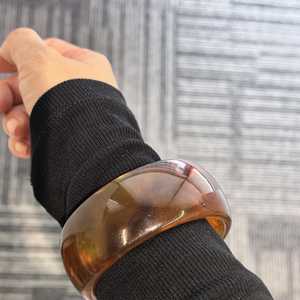 Bracelet manchette large en résine marbrée ambre faite à la main, motif écaille de tortue, bijoux vintage pour femme - Product Image 3