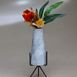 Jarrón de Mármol Estilo Cono, Adorno Decorativo Moderno para el Hogar, Portaflores de Piedra Hecho a Mano de Lujo para Sala de Estar u Oficina - Product Image 1