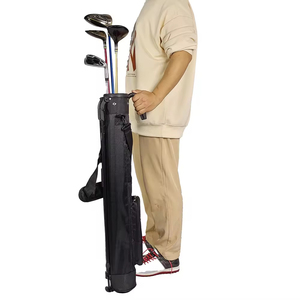 Sac de golf léger de qualité supérieure avec pieds rétractables, plusieurs compartiments pour clubs, bretelles réglables et spacieux - Product Image 3