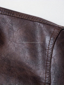 Vestes tendance en cuir véritable de coupe régulière pour hommes Veste tendance en cuir de qualité supérieure pour hommes - Product Image 2