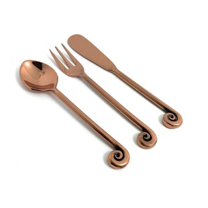 Juego de Cubiertos de diseño curvo en espiral con mango hecho a mano pulido de oro rosa Juego de cubiertos de acero inoxidable real - Product Image 1
