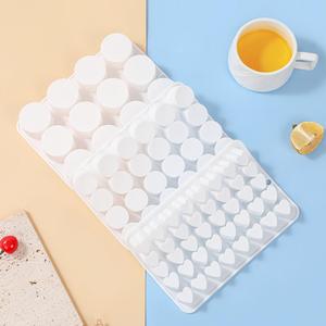 Moule en silicone simple pour la cuisson, résistant aux températures élevées et basses, de qualité alimentaire, en forme de cœur rectangulaire pour gâteau mousse - Product Image 1