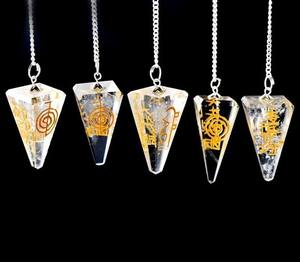 Péndulo de radiestesia de cuarzo transparente Natural personalizado, Péndulo de cristal espiritual pulido, símbolos chinos para recuerdo de curación Reiki - Product Image 1