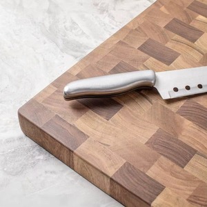 Planche à découper en bois d'acacia de qualité supérieure, planche de cuisine avec rainure profonde pour les jus, préparation alimentaire, plateau de service pour fromages - Product Image 1