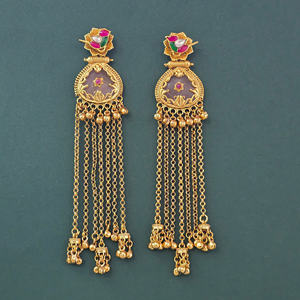 Joyería Hecha a Mano en India, Pendientes de Estilo Antiguo con Baño de Oro Mate 231683 - Product Image 1