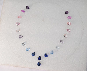 Pierre précieuse de laboratoire multi-saphir sans défaut, taille poire, ensemble de pierres précieuses de laboratoire en corindon 6x4 mm - Product Image 1