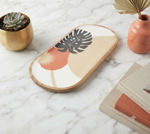 Bandeja de Madera Hecha a Mano con Diseño Floral, Bandeja Ovalada Lacada para Servir Alimentos, Tabla de Contacto con Alimentos para Restaurantes, Catering y Hogar - Product Image 4